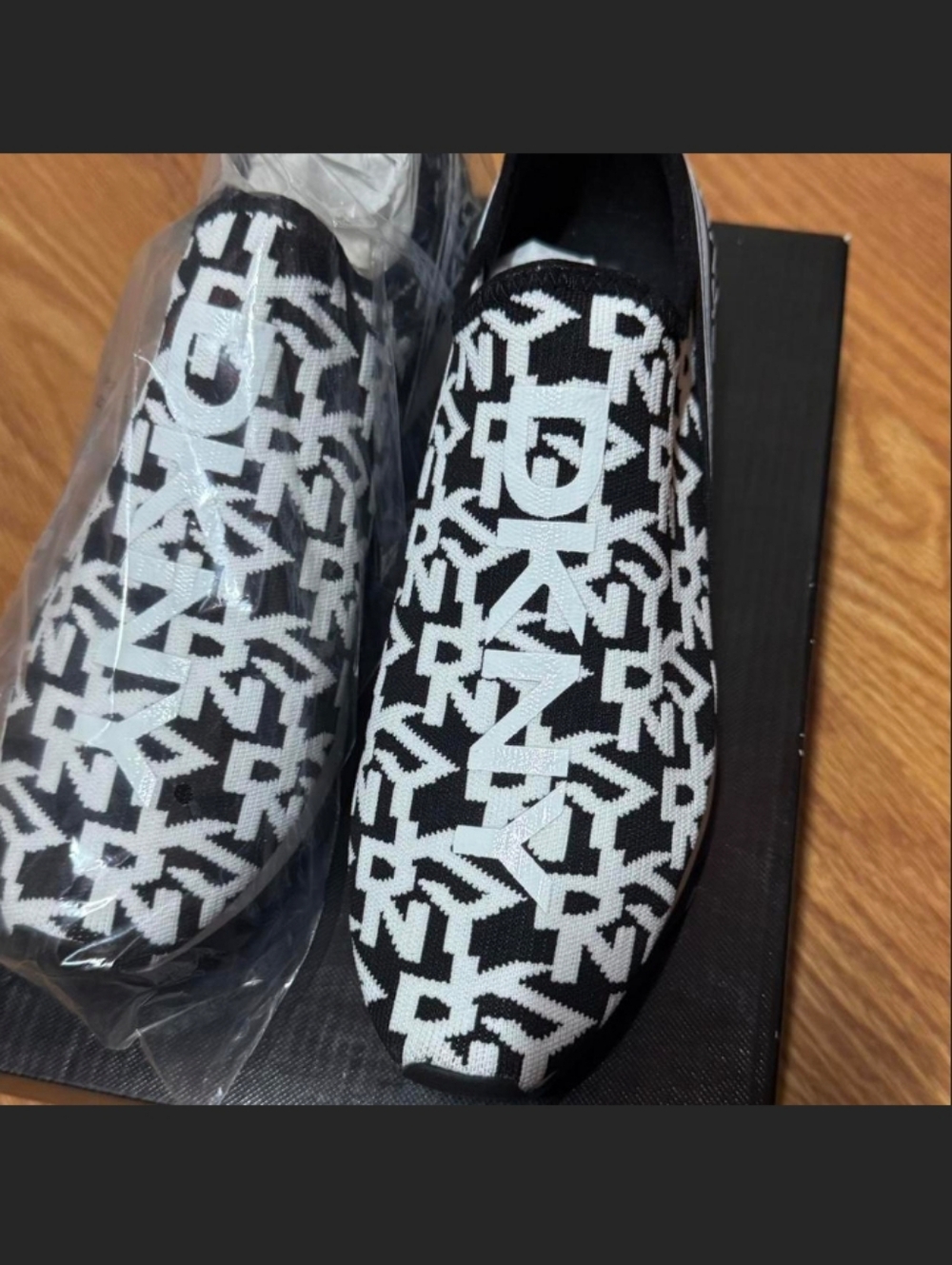 Unisex DKNY SNEAKERS Black & White Patterned Slip-On Shoes